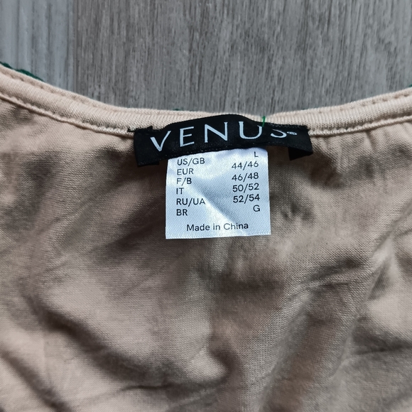 Venus Lace Long Sleeve Plunging V-neck Top Green Nude Large - Picture 2 of 13